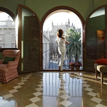 Alcazar فندق